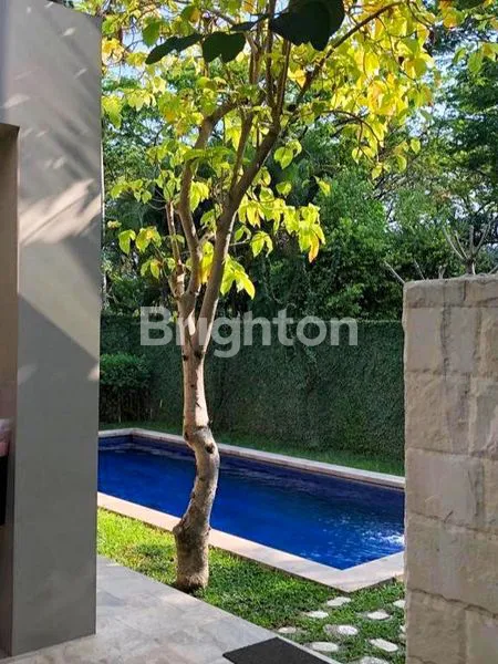 image RUMAH ISEN INTERNATIONAL LIVING BY INTILAND DARMO HARAPAN ADA SWIMMING POOL DEKAT HOKKY SUPERMARKET, PRIMALARAS SWIMMING AND FITNESS CENTER, PASAR MODERN, PUSAT BISNIS DAN KOMERSIAL (6)