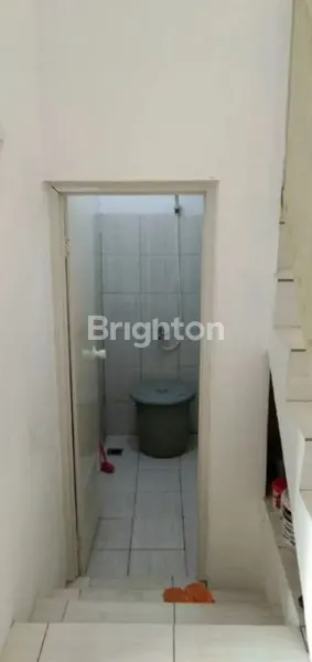 image RUMAH BERSIH 2LANTAI DISEWAKAN PERUMAHAN MANDIRI RESIDENCE (7)