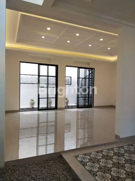 image RUMAH 2LANTAI SIAP HUNI DI MANYAR TIRTOYOSO SELATAN, SURABAYA (3)