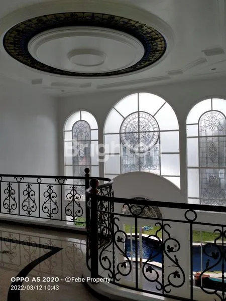 image RUMAH MEWAH DI PBI ARAYA MALANG (8)