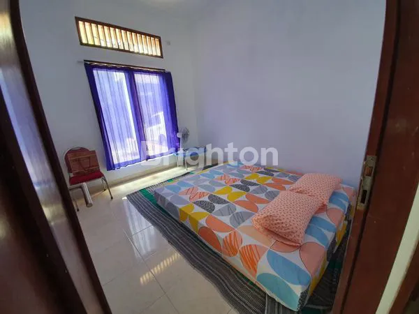 image RUMAH CANTIK SIAP HUNI NYAMAN HALAMAN LUAS POSISI HOOK (6)