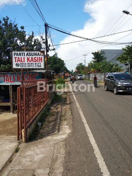 image RUMAH PINGGIR JALAN (2)