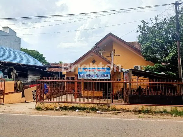 image RUMAH PINGGIR JALAN (4)