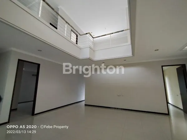 image RUMAH DI TELAGA ARAYA MALANG (2)