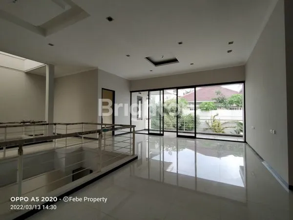 image RUMAH DI TELAGA ARAYA MALANG (17)