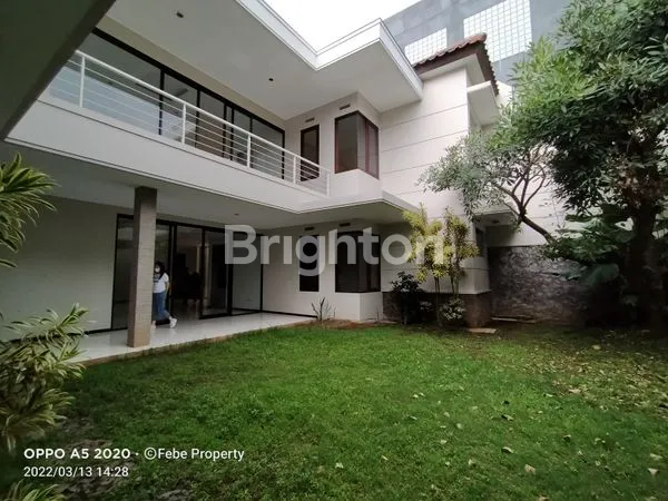 image RUMAH DI TELAGA ARAYA MALANG (1)