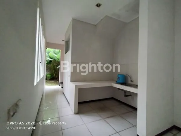 image RUMAH DI TELAGA ARAYA MALANG (23)