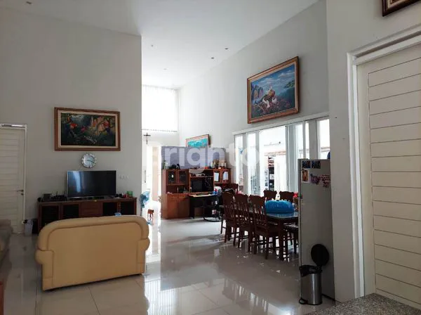 image RUMAH MINIMALIS MODERN DI BUKIT DIENG MALANG (4)