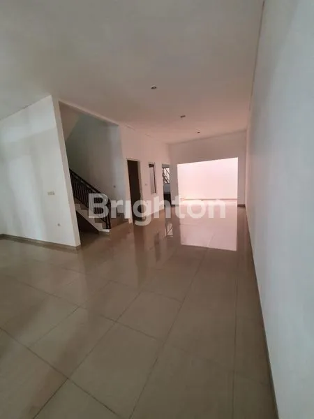 image RUMAH CANTIK RAPI SIAP HUNI DI KELAPA GADING JAKARTA UTARA (2)