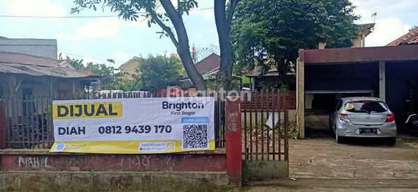 image RUMAH DENGAN HALAMAN LUAS COCOK UNTUK USAHA (2)