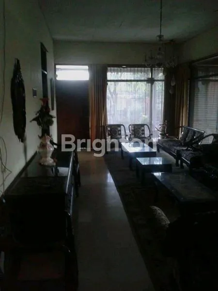 image RUMAH DENGAN HALAMAN LUAS COCOK UNTUK USAHA (4)