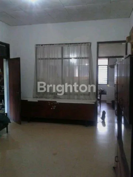 image RUMAH DENGAN HALAMAN LUAS COCOK UNTUK USAHA (5)