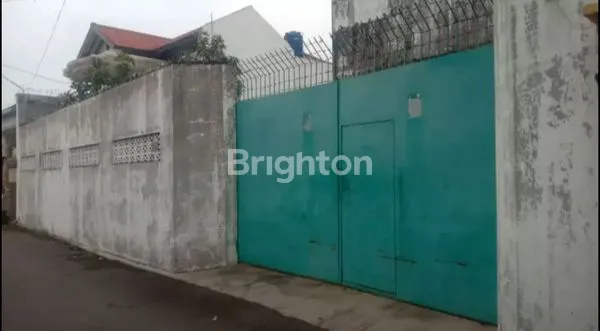 image RUMAH BURUNG WALET , YANG MASIH AKTIF .DI TENGAH  KOTA KUDUS ,GEDUNG  SERBA GUNA , BISA UNTUK GUDANG , BISA UNTUK TEMPAT TINGGAL LINGKUNGAN NYAMAN DAN ASRI ,BEBAS BANJIR , PAGAR BESI DAN DI KELILING I DGN TEMBOK YG TINGGI DAN KUAT . (2)