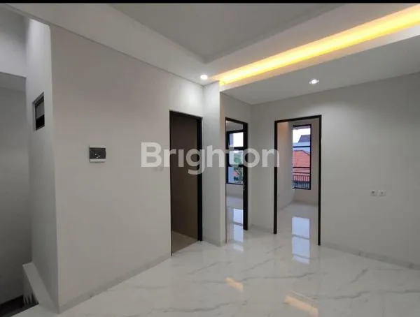 image RUMAH BARU GRESS SIAP HUNI SURABAYA TIMUR (3)