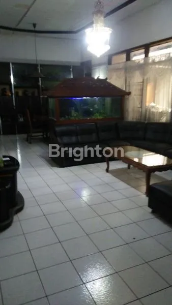 image RUMAH  BESAR  SIAP HUNI COCOK UNTUK RUMAH TINGGAL DAN USAHA (3)