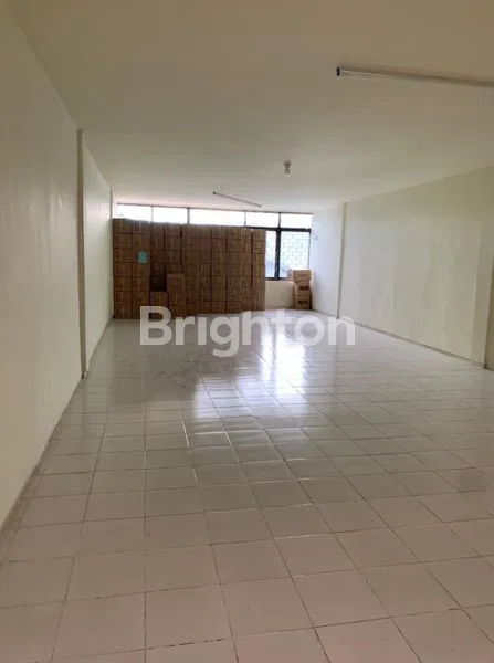 image GUDANG DI JALAN TANJUNGSARI 4 LANTAI (3)