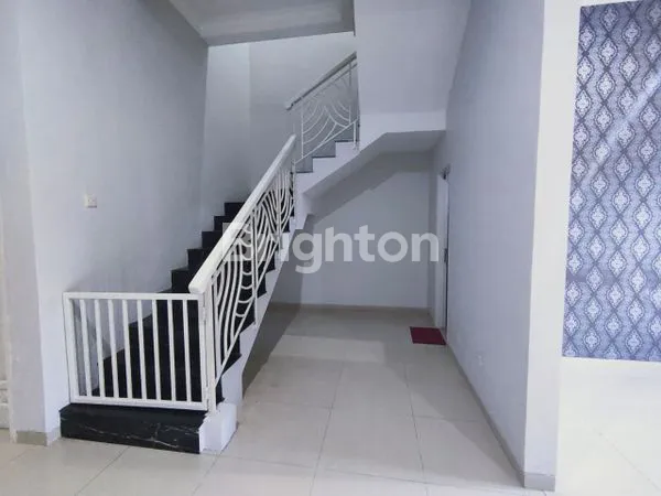 image RUMAH MINIMALIS SIAP HUNI ONE GATE SYSTEM DEKAT MERR, JUANDA (6)