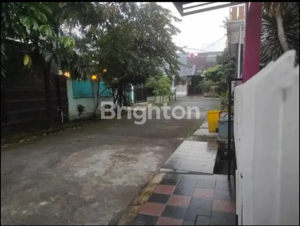 image RUMAH BAGUS SIAP HUNI DI DUKUH ZAMRUD BEKASI (3)