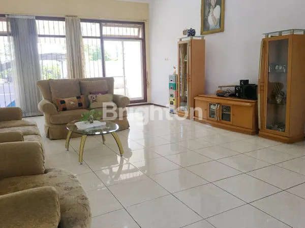 image RUMAH BAGUS TERAWAT SURABAYA SELATAN SIAP HUNI (2)