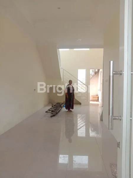 image RUMAH 2 LT BARU GRESS DI GUNUNGANYAR TAMBAK SURABAYA (4)