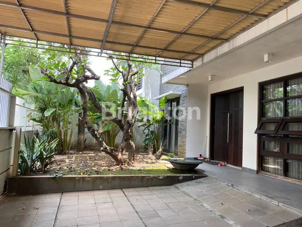 image EDISI HUNIAN RUMAH 2LT MINIMALIS TERAWAT  DI PARK AVENUE, DIAN ISTANA, SURABAYA BARAT (2)