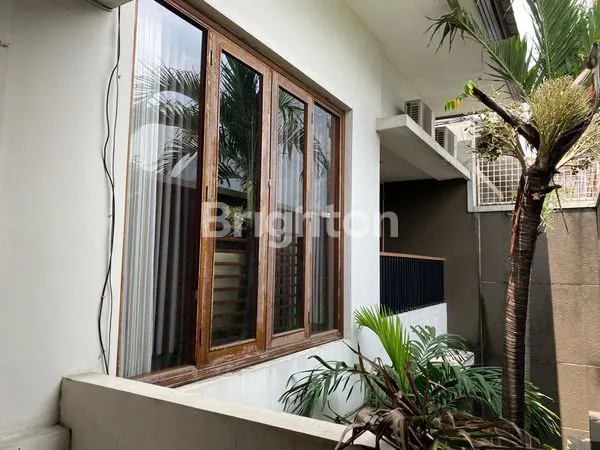 image EDISI HUNIAN RUMAH 2LT MINIMALIS TERAWAT  DI PARK AVENUE, DIAN ISTANA, SURABAYA BARAT (8)