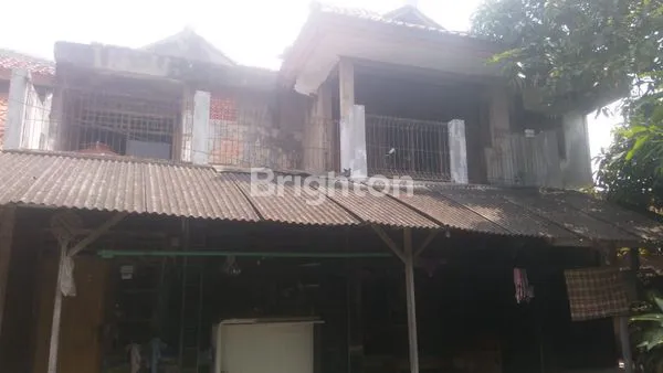 image RUMAH DENGAN HALAMAN LUAS (2)