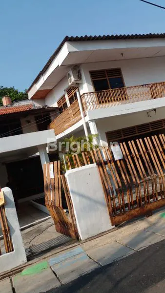 image HUNIAN LUAS DAN STRATEGIS DI CIPINANG (4)