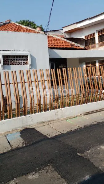 image HUNIAN LUAS DAN STRATEGIS DI CIPINANG (3)