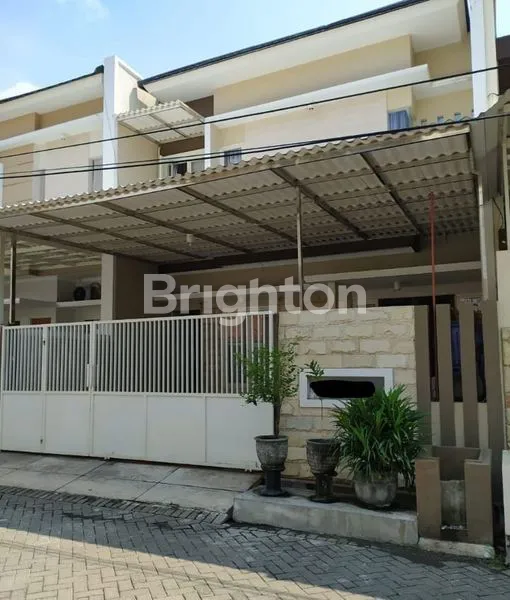 image RUMAH MINIMALIS MODERN, SIAP HUNI DI MANYAR TIRTOASRI (1)