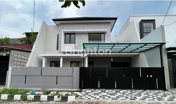 image RUMAH MEWAH DI PONDOK TJANDRA INDAH RAMBUTAN SIDOARJO (1)