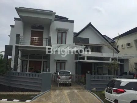 image HUNIAN MEWAH  SANGAT NYAMAN DAN LUAS COCOK UNTUK KELUARGA BESAR (2)