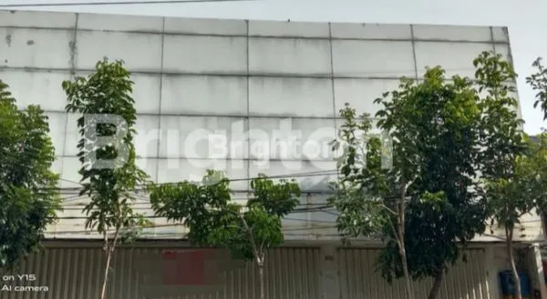 image DISEWAKAN GEDUNG STRATEGIS MAYJEND SUNGKONO  (1)