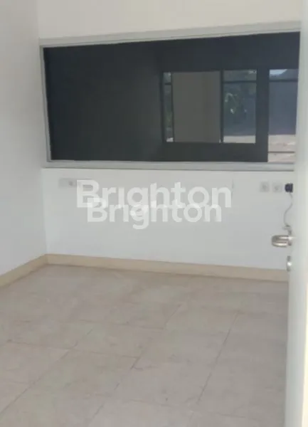 image DISEWAKAN GEDUNG STRATEGIS MAYJEND SUNGKONO  (2)