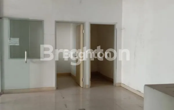 image DISEWAKAN GEDUNG STRATEGIS MAYJEND SUNGKONO  (7)