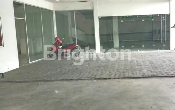 image DISEWAKAN GEDUNG STRATEGIS MAYJEND SUNGKONO  (8)