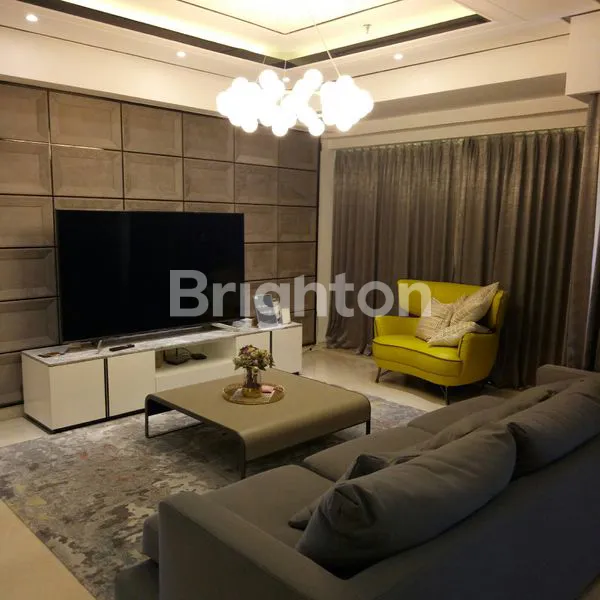 image DIJUAL PENTHOUSE DI APARTEMEN PEAK RESIDENCE TUNJUNGAN PLASA  DG PRIVATE LIFT (1)