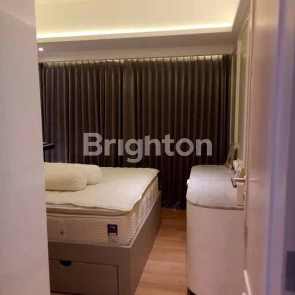 image DIJUAL PENTHOUSE DI APARTEMEN PEAK RESIDENCE TUNJUNGAN PLASA  DG PRIVATE LIFT (3)