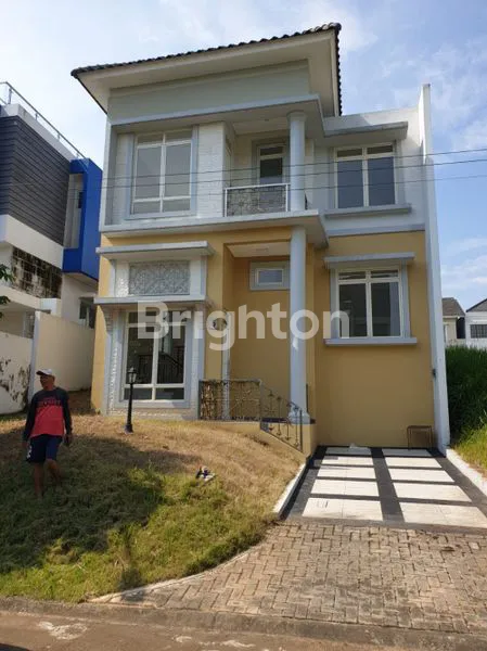 image RUMAH BARU GRESS (BELUM PERNAH DIHUNI) DI CLUSTER SANTORINI, SENTUL CITY (1)