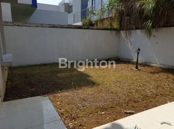 image RUMAH BARU GRESS (BELUM PERNAH DIHUNI) DI CLUSTER SANTORINI, SENTUL CITY (5)