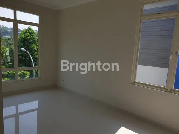image RUMAH BARU GRESS (BELUM PERNAH DIHUNI) DI CLUSTER SANTORINI, SENTUL CITY (6)