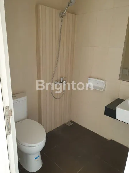 image RUMAH BARU GRESS (BELUM PERNAH DIHUNI) DI CLUSTER SANTORINI, SENTUL CITY (8)