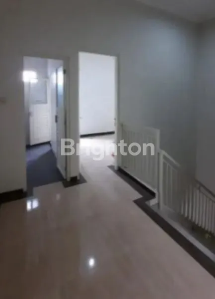 image RUMAH BARU HOOK 2 LANTAI NGINDEN INTAN DEKAT PUSAT KOTA (5)