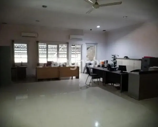 image GUDANG + KANTOR MEWAH 3 LANTAI MAJAPAHIT PEDURUNGAN SEMARANG DEKAT SIMPANG LIMA (4)