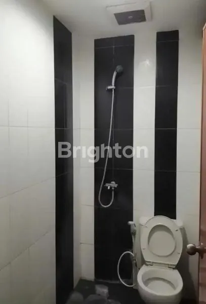 image GUDANG + KANTOR MEWAH 3 LANTAI MAJAPAHIT PEDURUNGAN SEMARANG DEKAT SIMPANG LIMA (6)