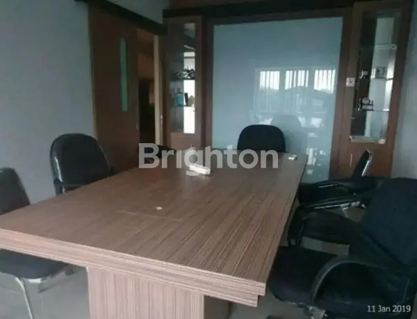 image GUDANG + KANTOR MEWAH 3 LANTAI MAJAPAHIT PEDURUNGAN SEMARANG DEKAT SIMPANG LIMA (7)
