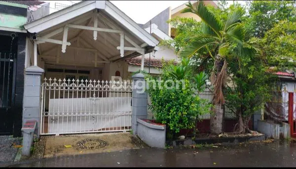 image RUMAH SEMOLOWARU INDAH ROW 2 MOBIL (8)