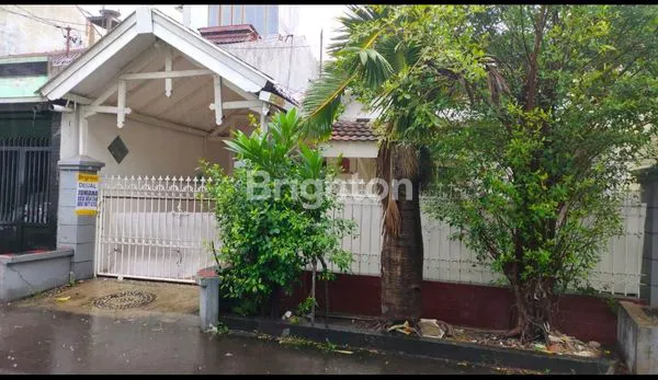 image RUMAH SEMOLOWARU INDAH ROW 2 MOBIL (1)