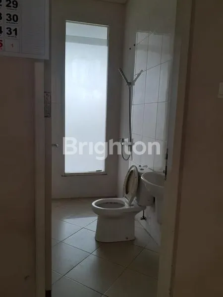 image RUMAH SIAP HUNI BUKAN BANGUNAN DEVELOPER 2 LT DI ROYAL RESIDENCE SURABAYA (5)