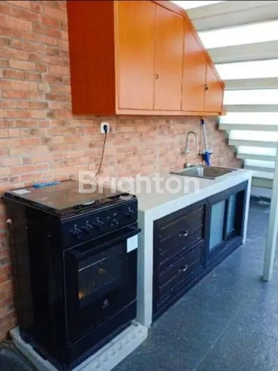 image RUMAH LUXURY BARU 2 LANTAI FULL FURNITURE DI AREA BOROBUDUR SUHAT KOTA MALANG (5)